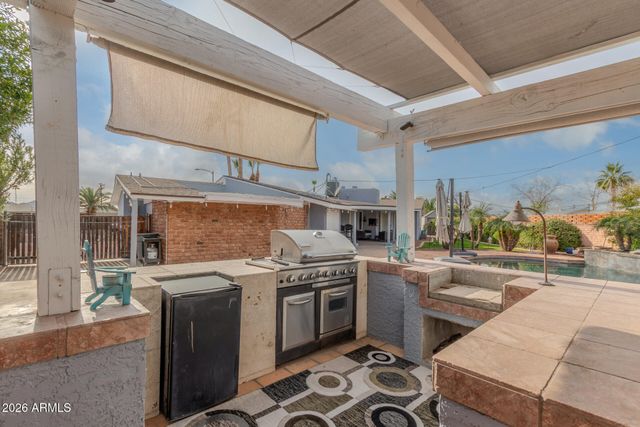 3730 E KINGS Avenue, Phoenix, AZ 85032