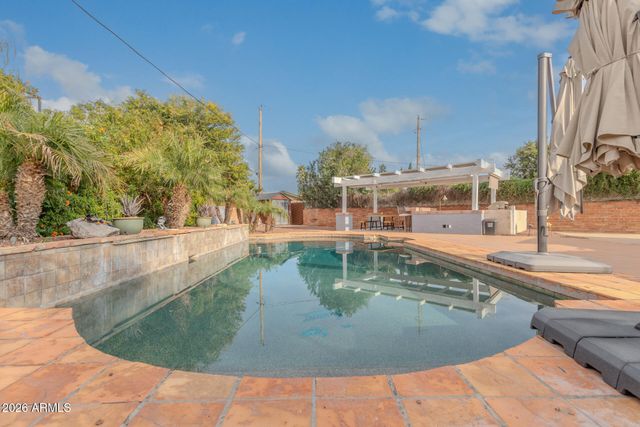 3730 E KINGS Avenue, Phoenix, AZ 85032