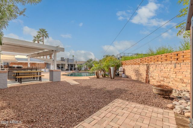 3730 E KINGS Avenue, Phoenix, AZ 85032