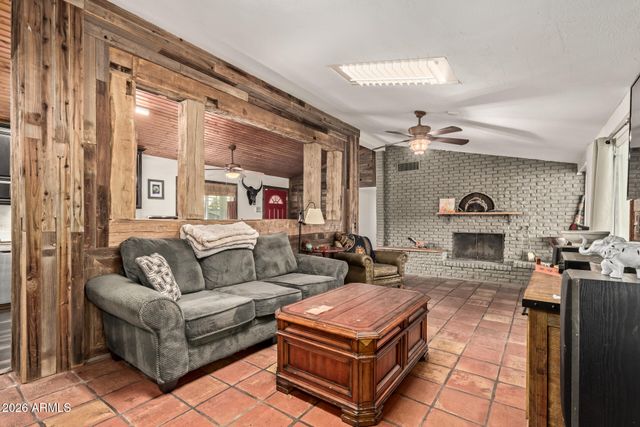3730 E KINGS Avenue, Phoenix, AZ 85032