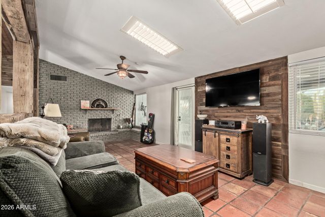 3730 E KINGS Avenue, Phoenix, AZ 85032