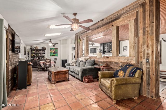 3730 E KINGS Avenue, Phoenix, AZ 85032