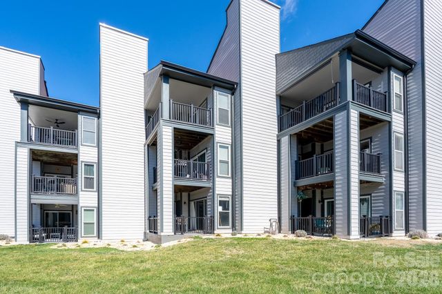 18851 Vineyard Point Lane, Cornelius, NC 28031