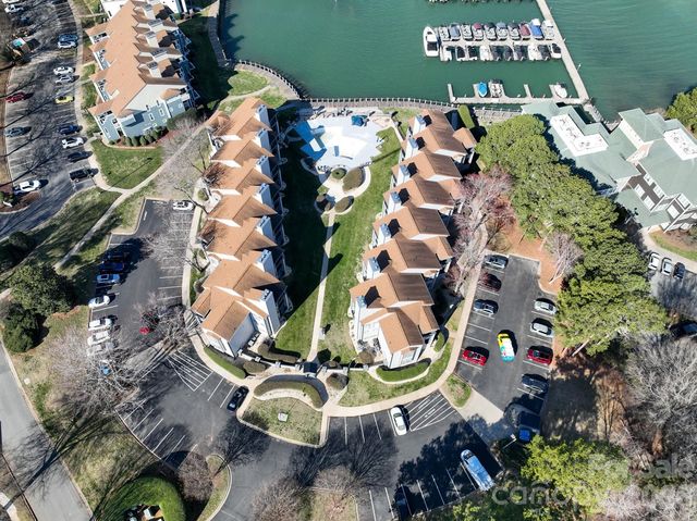 18851 Vineyard Point Lane, Cornelius, NC 28031