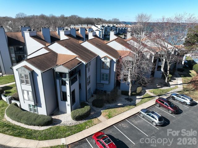 18851 Vineyard Point Lane, Cornelius, NC 28031