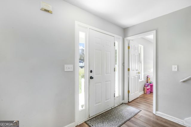 879 Spring Oak Court, Loganville, GA 30052