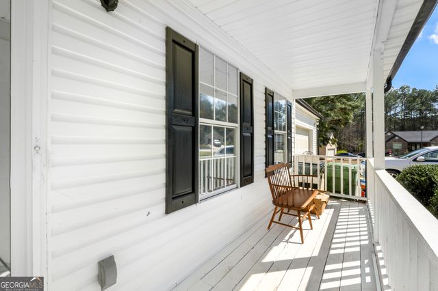 879 Spring Oak Court, Loganville, GA 30052