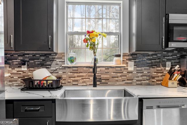 879 Spring Oak Court, Loganville, GA 30052