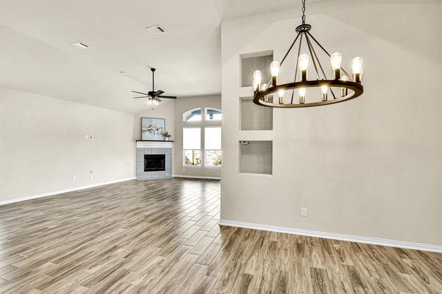 101 Double Mountain RD, Liberty Hill, TX 78642