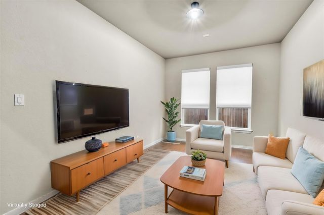 101 Double Mountain RD, Liberty Hill, TX 78642