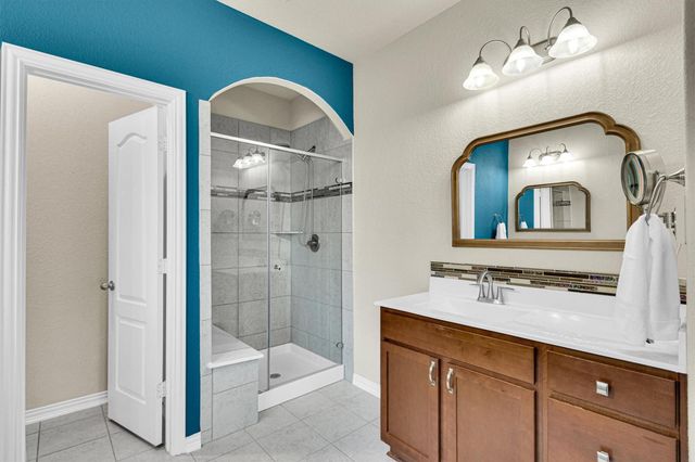 101 Double Mountain RD, Liberty Hill, TX 78642