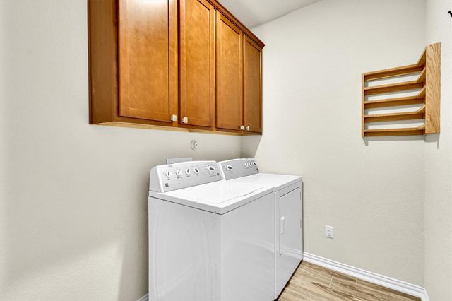 101 Double Mountain RD, Liberty Hill, TX 78642