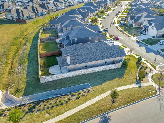 101 Double Mountain RD, Liberty Hill, TX 78642