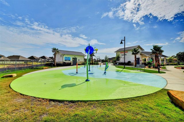 101 Double Mountain RD, Liberty Hill, TX 78642