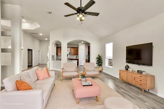 101 Double Mountain RD, Liberty Hill, TX 78642