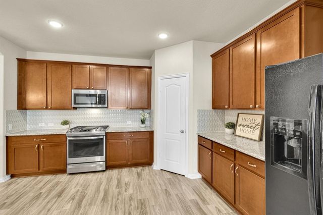 101 Double Mountain RD, Liberty Hill, TX 78642