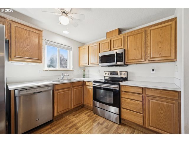 2102 Sw 7TH St, Battle Ground, WA 98604