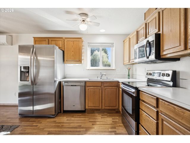 2102 Sw 7TH St, Battle Ground, WA 98604