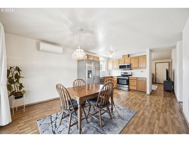 2102 Sw 7TH St, Battle Ground, WA 98604