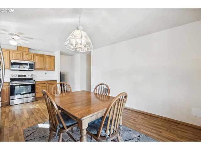 2102 Sw 7TH St, Battle Ground, WA 98604
