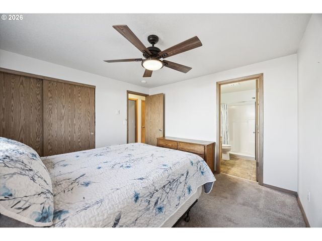 2102 Sw 7TH St, Battle Ground, WA 98604