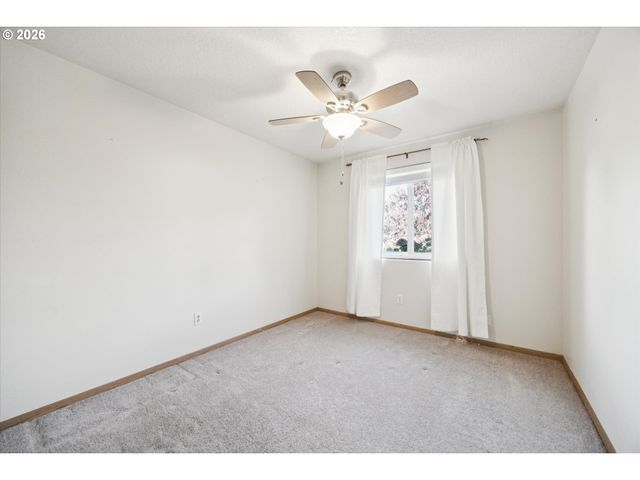 2102 Sw 7TH St, Battle Ground, WA 98604