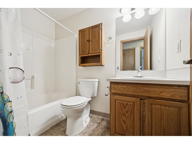 2102 Sw 7TH St, Battle Ground, WA 98604