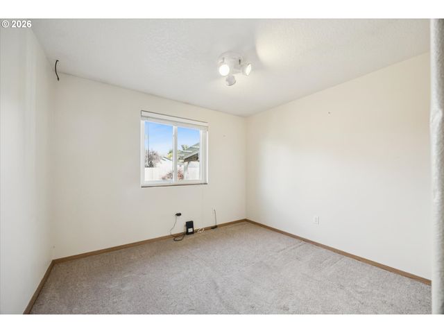 2102 Sw 7TH St, Battle Ground, WA 98604