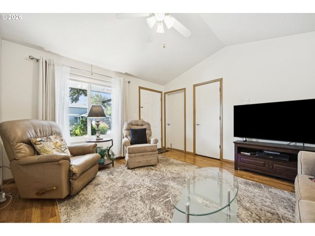2102 Sw 7TH St, Battle Ground, WA 98604