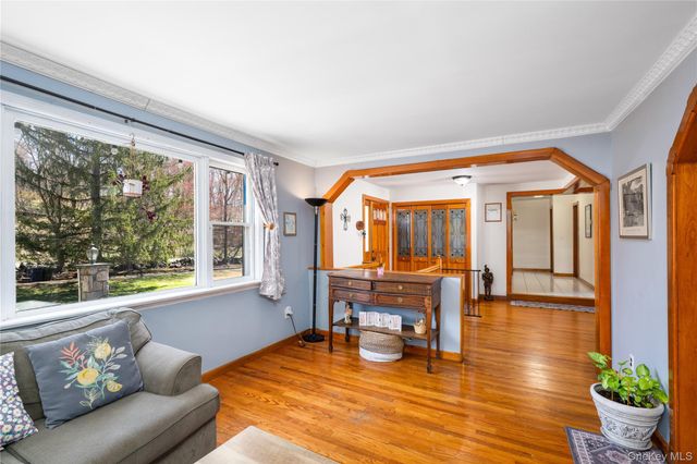 89 Baldwin Place Road, Mahopac, NY 10541