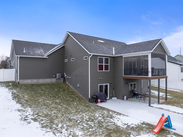 4712 Cassidy Ridge Drive NE, Rochester, MN 55906