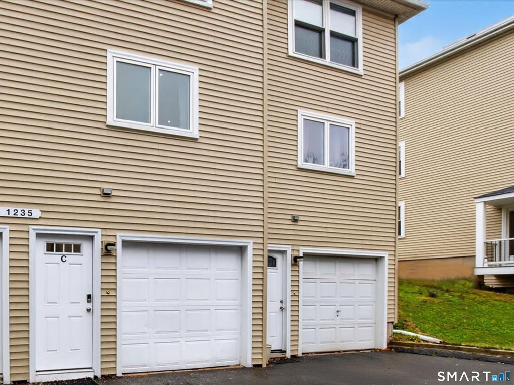 1235 East Street Apt C, New Britain, CT 06053