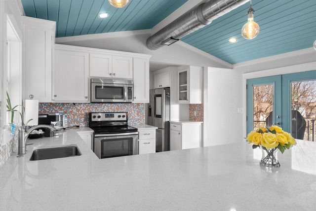 107 Channel DR, Sunrise Beach, TX 78643