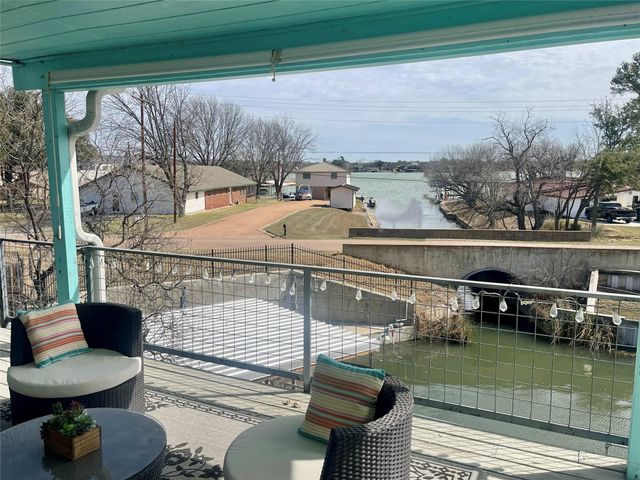 107 Channel DR, Sunrise Beach, TX 78643