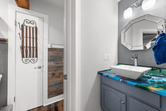 107 Channel DR, Sunrise Beach, TX 78643