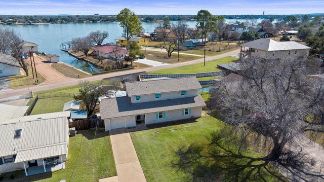 107 Channel DR, Sunrise Beach, TX 78643