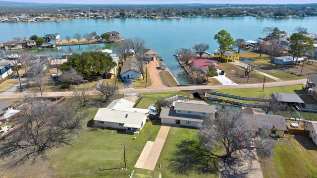 107 Channel DR, Sunrise Beach, TX 78643