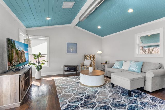 107 Channel DR, Sunrise Beach, TX 78643