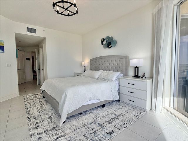 1200 GULF BOULEVARD 1001, Clearwater, FL 33767