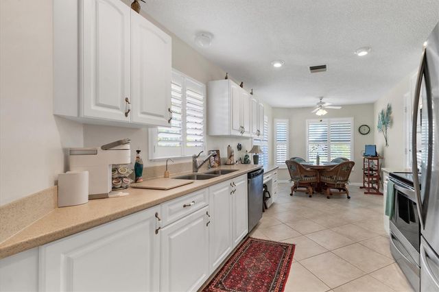 1823 ASHLEY DRIVE, Venice, FL 34292