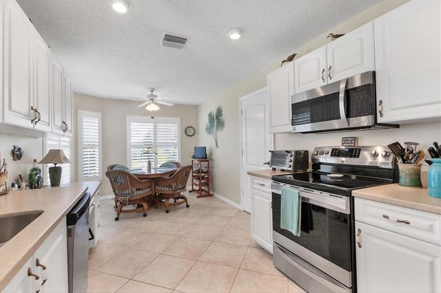 1823 ASHLEY DRIVE, Venice, FL 34292
