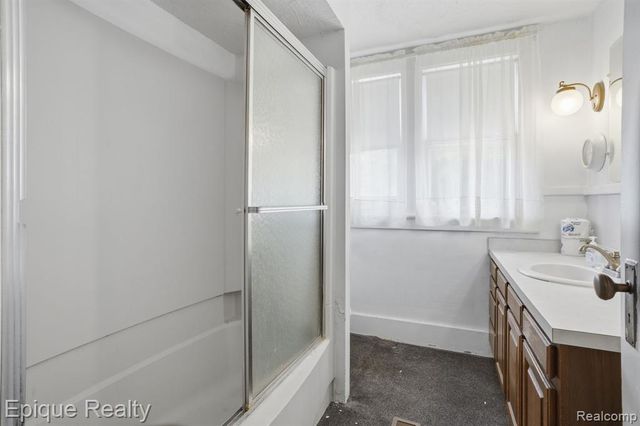 819 Tunnel Street, Port Huron, MI 48060