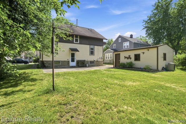 819 Tunnel Street, Port Huron, MI 48060
