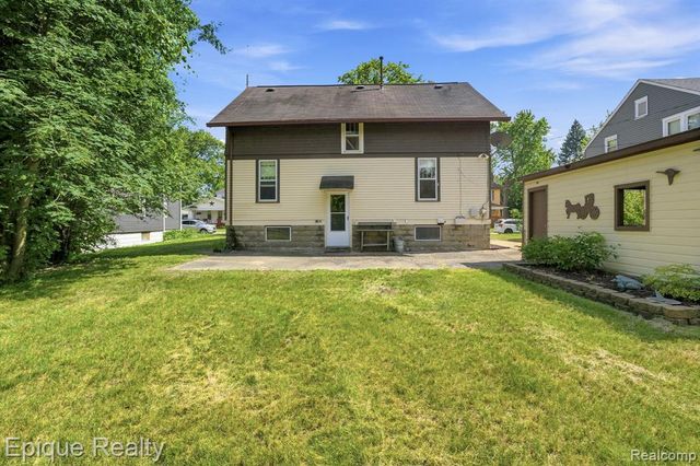 819 Tunnel Street, Port Huron, MI 48060