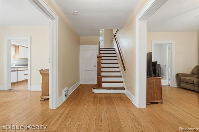 819 Tunnel Street, Port Huron, MI 48060