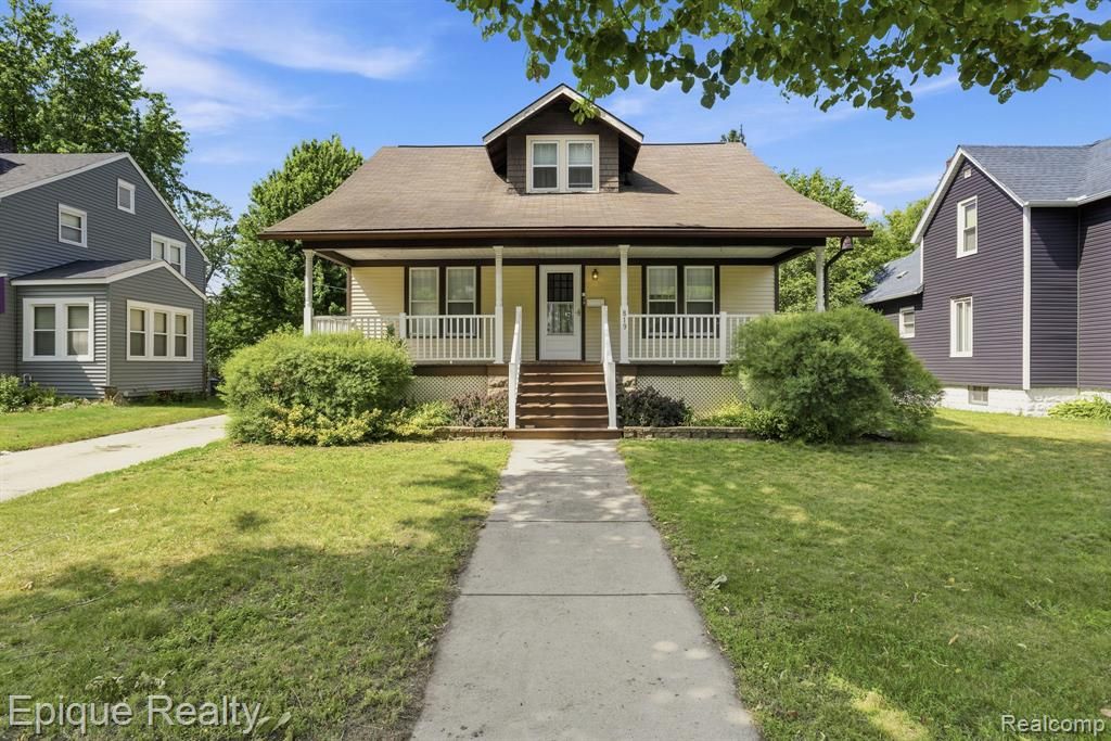 819 Tunnel Street, Port Huron, MI 48060