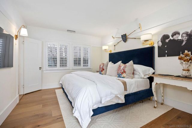 811 10th Street, Coronado, CA 92118