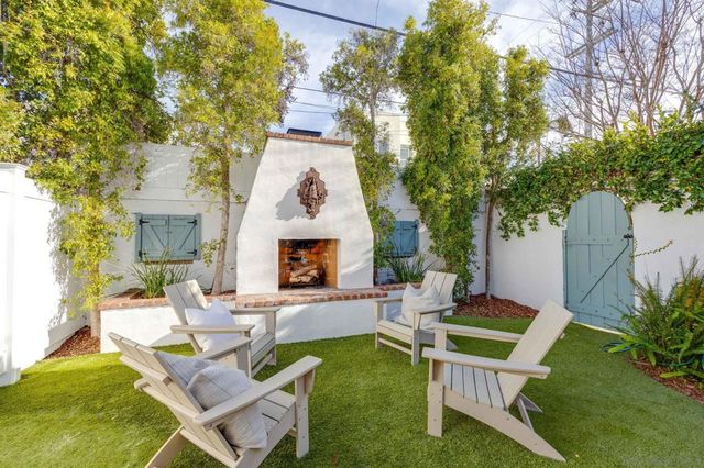 811 10th Street, Coronado, CA 92118