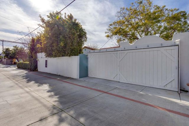 811 10th Street, Coronado, CA 92118