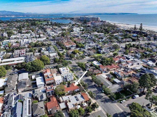 811 10th Street, Coronado, CA 92118